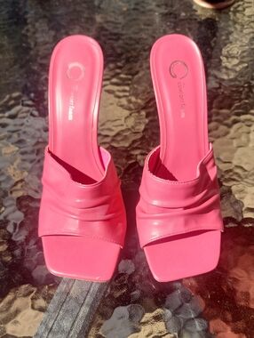 Women’s Pink Slide Sandals -TRU Comfort Foam Size 8.5